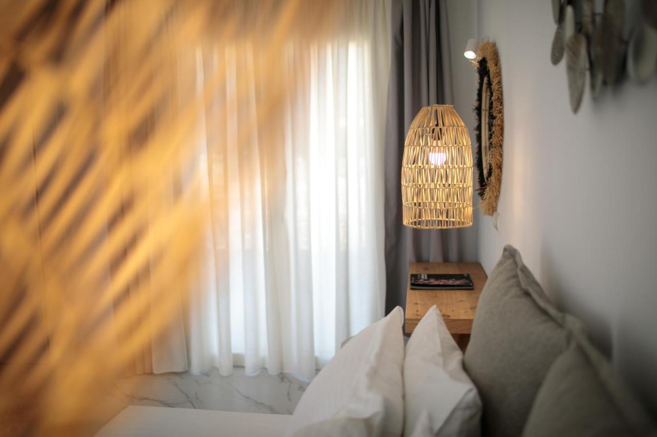Cosmos Hotel Plaka  Bagian luar foto
